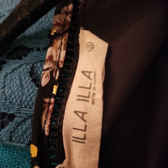 BEAUTIFUL ILLA ILLA MINI DRESS - STATEMENT BACK- SIZE SMALL -  EUC - LIKE NEW! - Picture 11 of 11